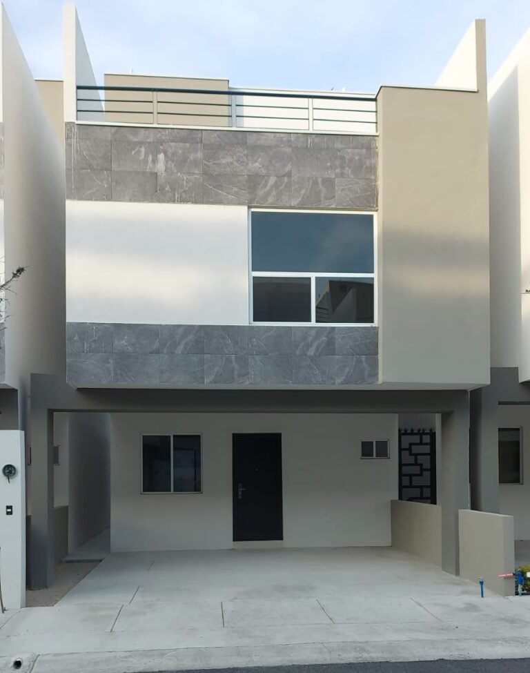 Casa en Venta en Reserva acanto, Sector Roble, Nuevo León, 2.6Mdp