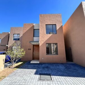 CASA EN VENTA EN ZIBATÁ, QUERÉTARO 5.3Mdp