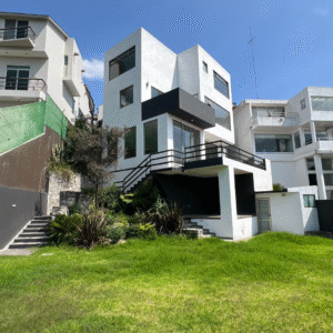 Casa en venta en Condado de Sayavedra, Edo Méx $14.8Mdp