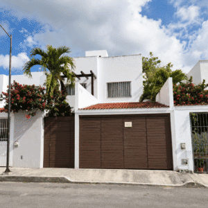 Casa de Remate Bancario en Playa del carmen $2.5Mdp