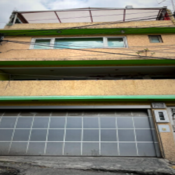 Casa en venta en Lomas de Puerta Grande, CDMX 4.4Mdp Casa en venta en Lomas de Puerta Grande, CDMX 4.4Mdp