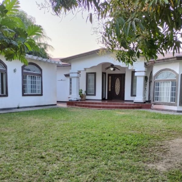 Hermosa Casa en Venta en Cerro de la Ortega, Colima, 3.7Mdp